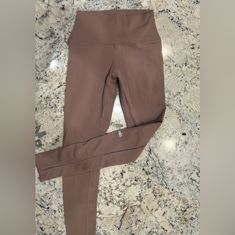 ALO Leggings